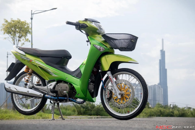 Wave 125 dọn như xe thùng khoe dáng trên phố sài gòn