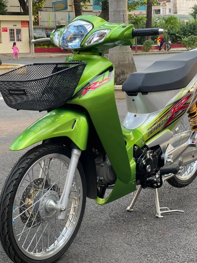 Wave 125 được rao bán hơn 60 triệu sở hữu dàn đồ chơi như thế nào