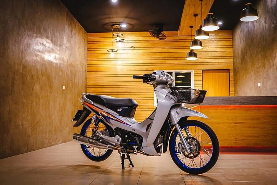 Wave 125 và nhiều món đồ chơi độc lạ khó đỡ