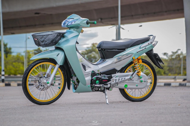 Wave 125i phiên bản đặc biệt được đem ra dọn kiểng