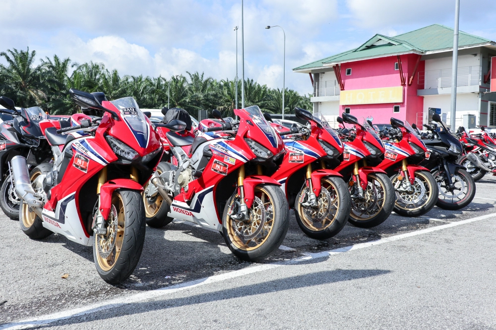 Xuyên suốt hành trình chạy xe mô tô xem motogp tại malaysia cùng honda asian journey 2019