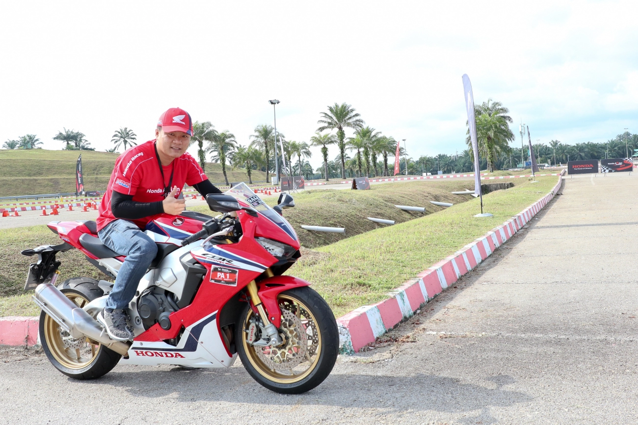 Xuyên suốt hành trình chạy xe mô tô xem motogp tại malaysia cùng honda asian journey 2019