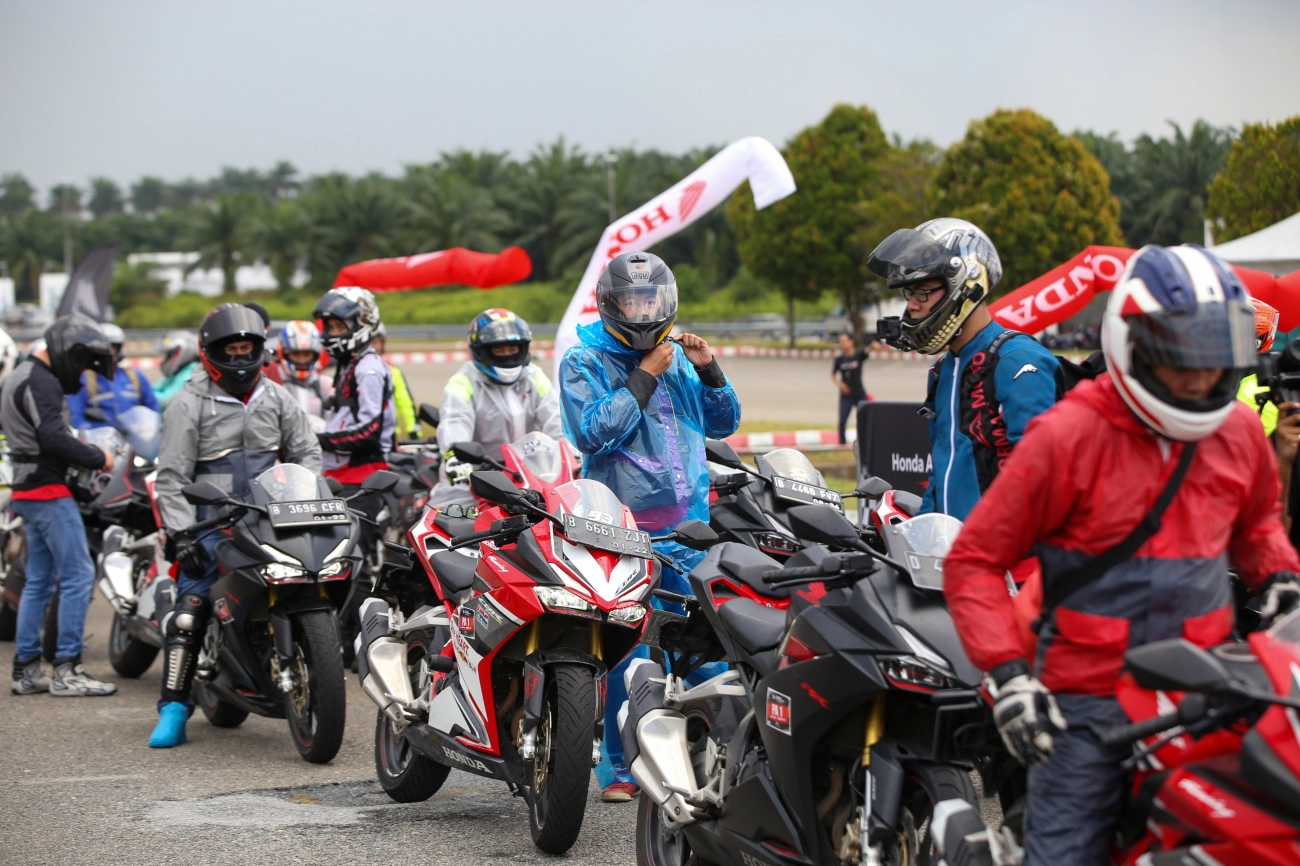 Xuyên suốt hành trình chạy xe mô tô xem motogp tại malaysia cùng honda asian journey 2019