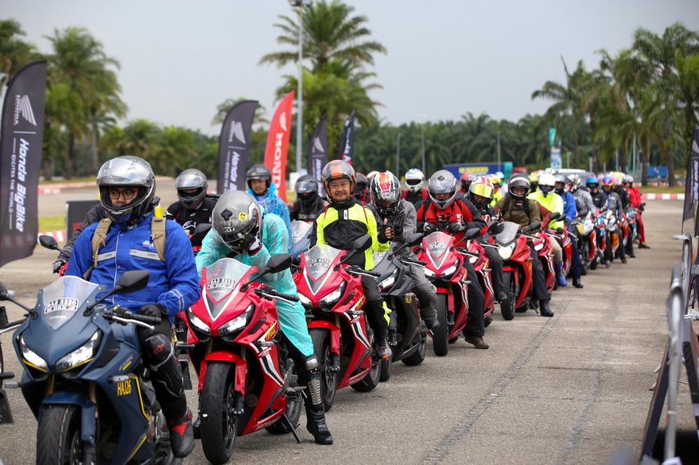 Xuyên suốt hành trình chạy xe mô tô xem motogp tại malaysia cùng honda asian journey 2019