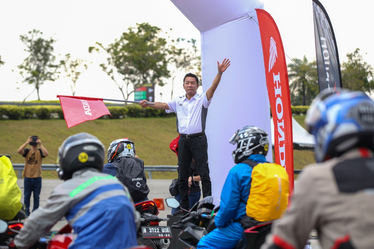 Xuyên suốt hành trình chạy xe mô tô xem motogp tại malaysia cùng honda asian journey 2019