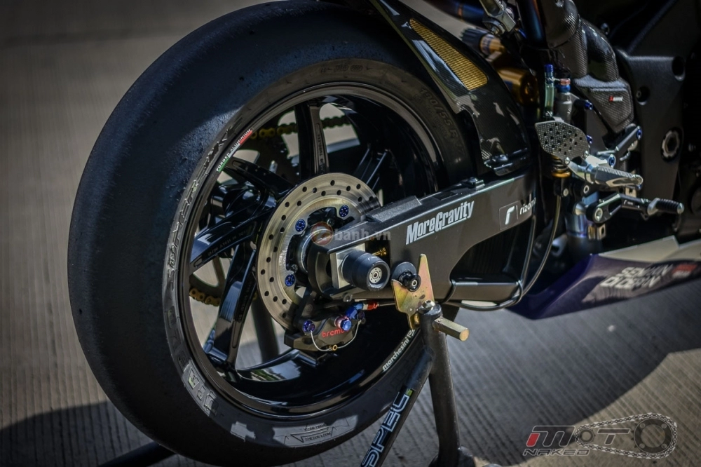 Yamaha r1 siêu chất trong phiên bản movistar motogp