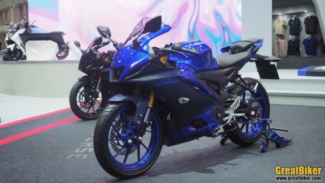 Yamaha r15v4 và r15m ra mắt sát vách việt nam giá từ 78 triệu đồng