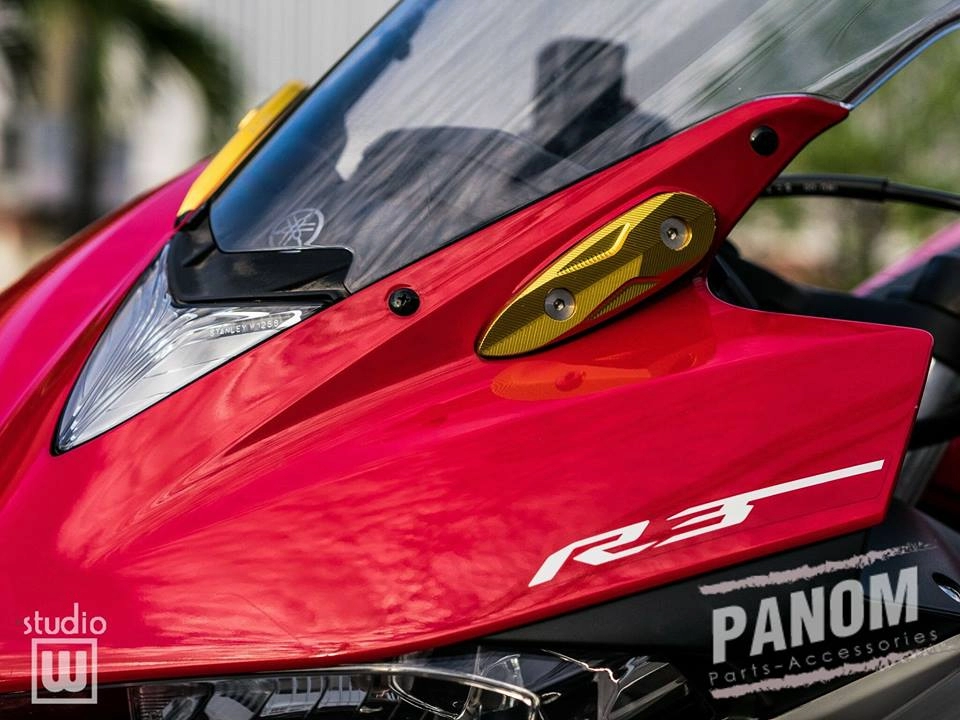 Yamaha r3 lung linh với phụ kiện panom