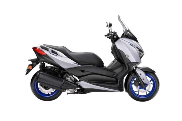 Yamaha x-max 250 2022 ra mắt tại thị trường malaysia