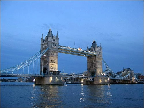 14 cây cầu nổi tiếng nhất thế giới