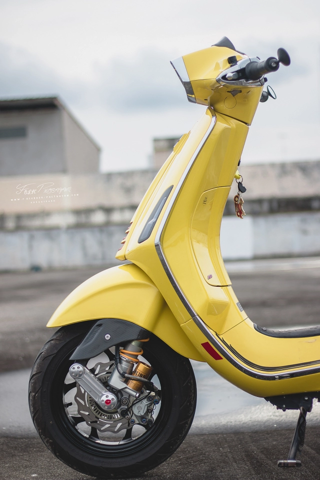 Bản độ vespa sprint cuốn hút người xem bằng nhan sắc xuất chúng