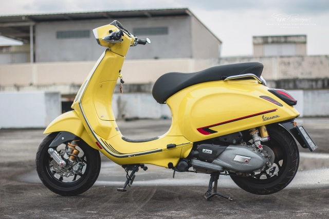 Bản độ vespa sprint cuốn hút người xem bằng nhan sắc xuất chúng