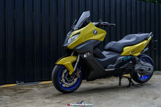 Bmw c650 sport độ căng đét đến từ xứ sở chùa vàng