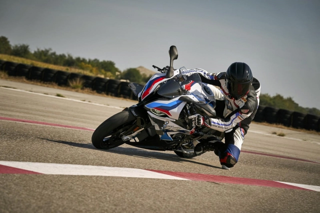 Bmw m1000rr tiếp tục ra mắt thị trường châu á với giá từ 14 tỷ đồng