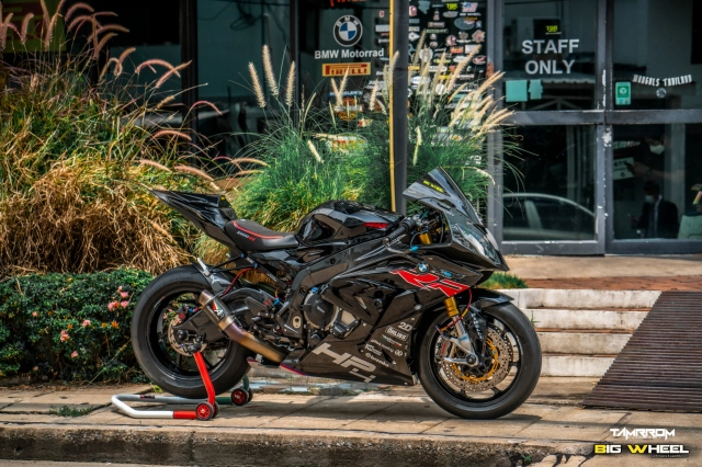 Bmw s1000rr độ cuốn hút với diện mạo full black