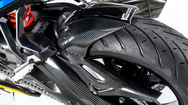 Bmw s1000xr được tân trang với gói phụ kiện ilmberger carbon