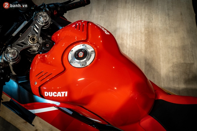 Cận cảnh ducati superleggera v4 đắt nhất và duy nhất của doanh nhân minh nhựa