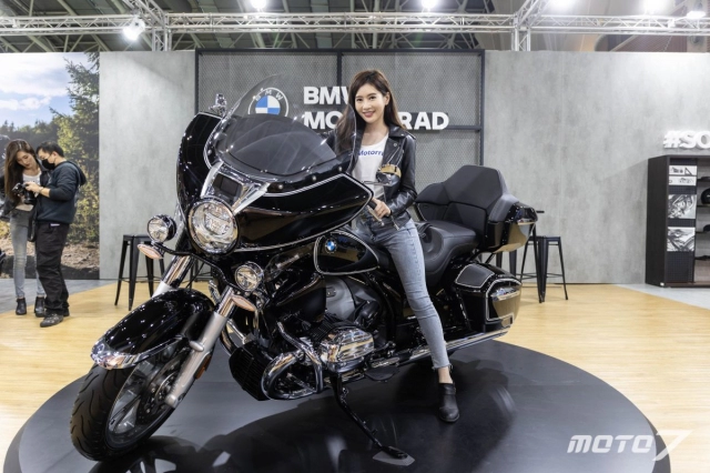 Chi tiết bmw r18 transcontinental 2022