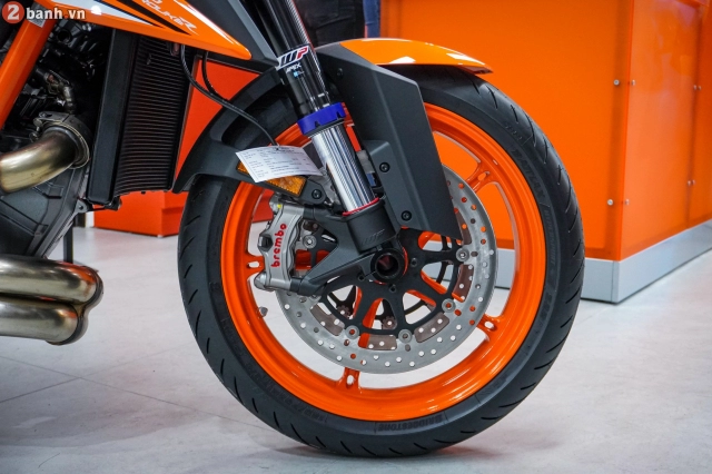 Chi tiết ktm 1290 super duke r evo có giá 929 triệu đồng tại vn