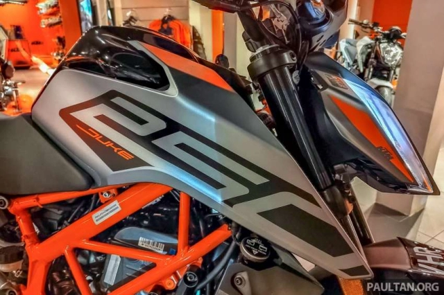 Chi tiết ktm duke 250 2022 màu mới có giá từ 116 triệu đồng