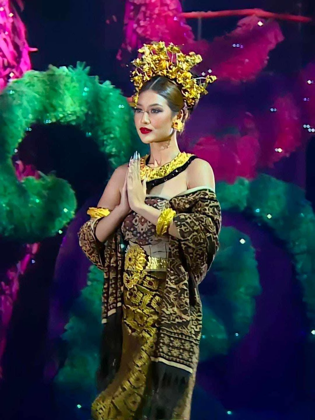 Đoàn thiên ân khoe trình đá lông nheo catwalk bốc như gái latin tại bán kết miss grand international 2022