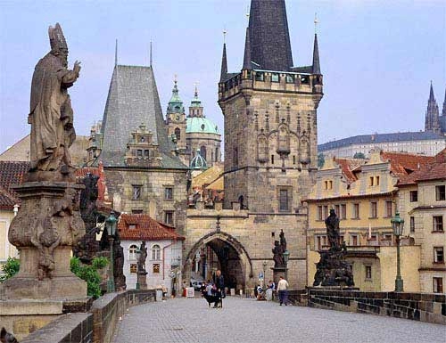 Du ngoạn cây cầu độc đáo nhất prague