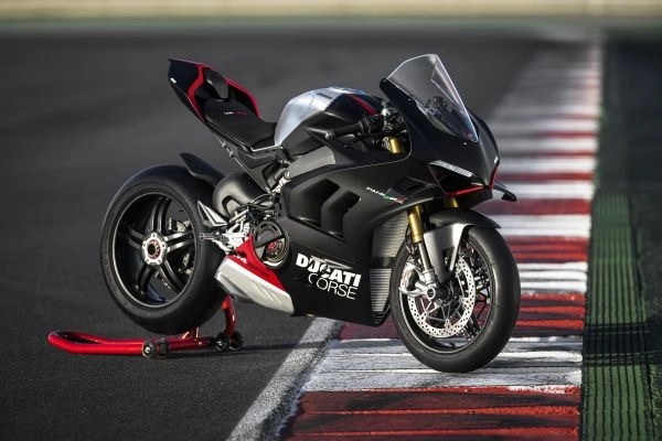 Ducati panigale v4 sp2 lần đầu tiên lộ diện