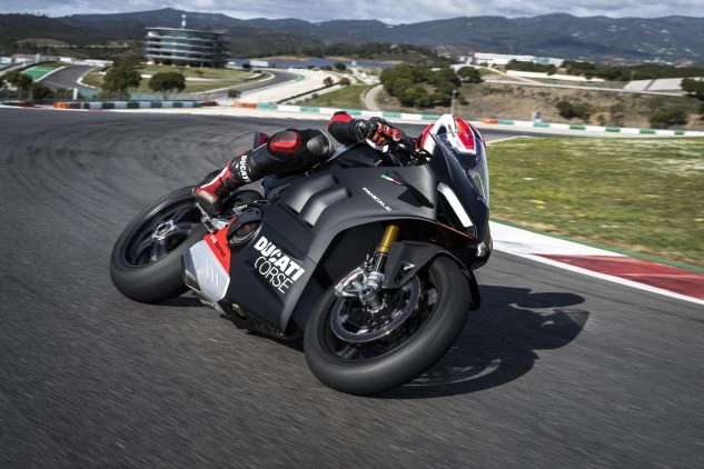 Ducati panigale v4 sp2 lần đầu tiên lộ diện
