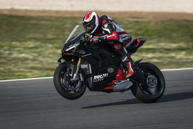 Ducati panigale v4 sp2 lần đầu tiên lộ diện