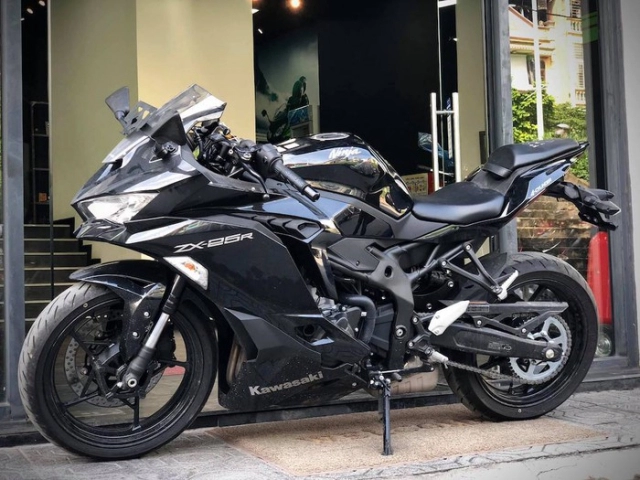 Kawasaki ninja zx-25r đầu tiên về việt nam với giá 180 triệu đồng