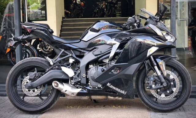 Kawasaki ninja zx-25r đầu tiên về việt nam với giá 180 triệu đồng