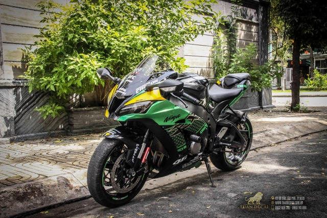 Kawasaki zx-10r lột xác ngoạn mục từ dàn áo đặc biệt