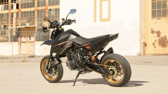 Ktm 1190 adventure r độ phong cách supermoto