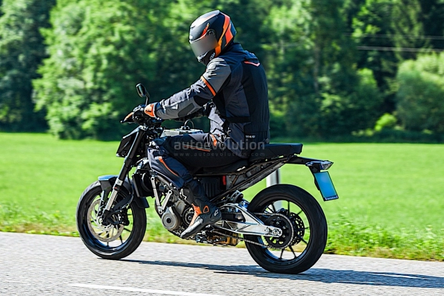 Ktm 125 duke và 250 duke mới lộ diện khi đang thử nghiệm