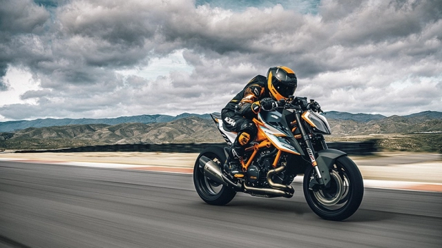 Ktm 1290 super duke rr hết hàng trong vòng chưa đầy một giờ