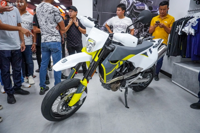 Ktm và husqvarna motorcycle chính thức khai trương showroom đầu tiên tại việt nam