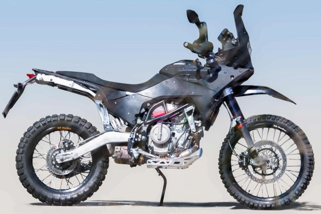 Lộ diện ktm 390 adventure rally và enduro hoàn toàn mới khi đang thử nghiệm