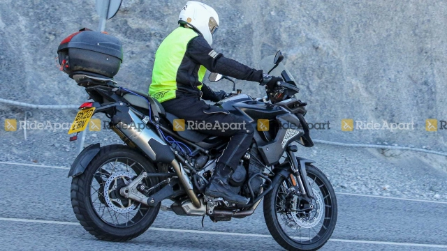 Lộ diện triumph tiger 1200 2022 hoàn toàn mới khi đang thử nghiệm