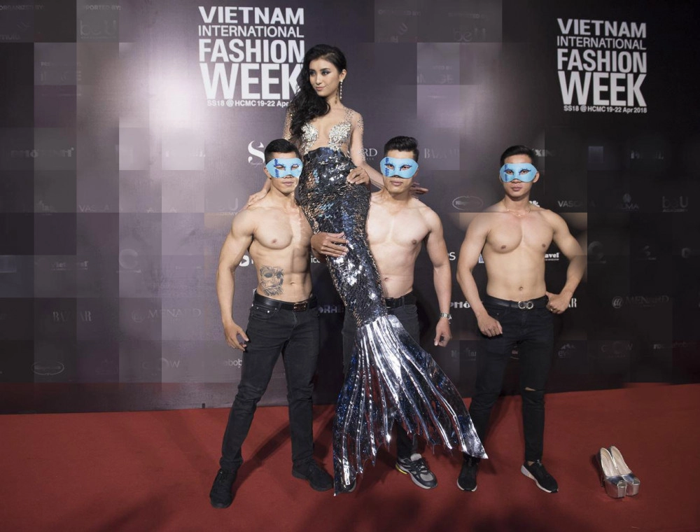 Một mùa vifw nữa đã qua và đây là những bộ cánh quái chiêu nhất thảm đỏ 2018