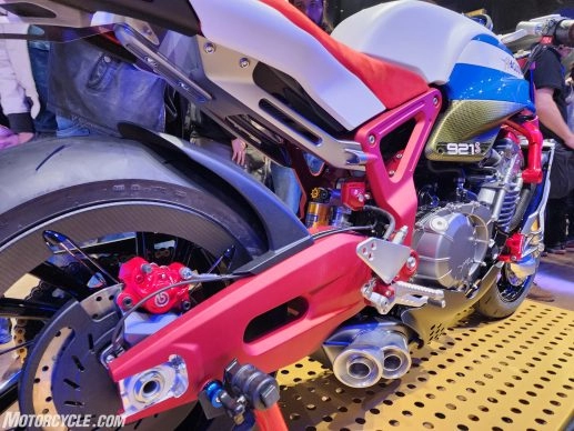 Mv agusta 921s lần đầu tiên xuất hiện tại sự kiện eicma 2022