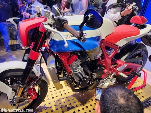 Mv agusta 921s lần đầu tiên xuất hiện tại sự kiện eicma 2022