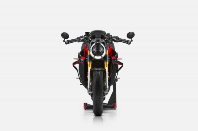 Mv agusta brutale 1000 2023 hoạt động nhanh nhẹn và giảm độ rung hơn bao giờ hết