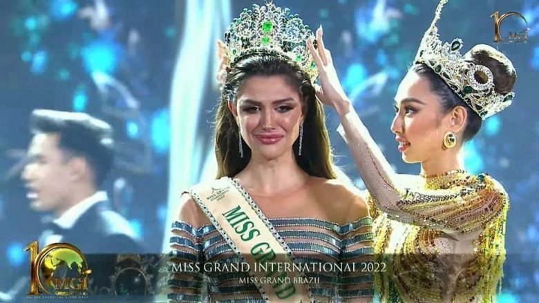 Người đẹp brazil đăng quang miss grand international dáng cong mãng xà môi dày gợi cảm diện gì cũng bốc