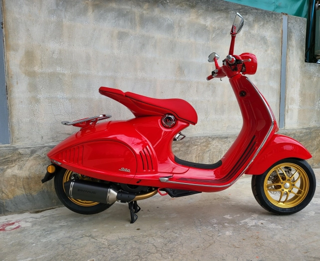 Siêu phẩm vespa 946 hoàn thiện hơn với dàn chân racing