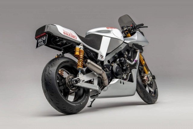 Suzuki katana biến hình dựa trên nguyên bản đường đua wsbk