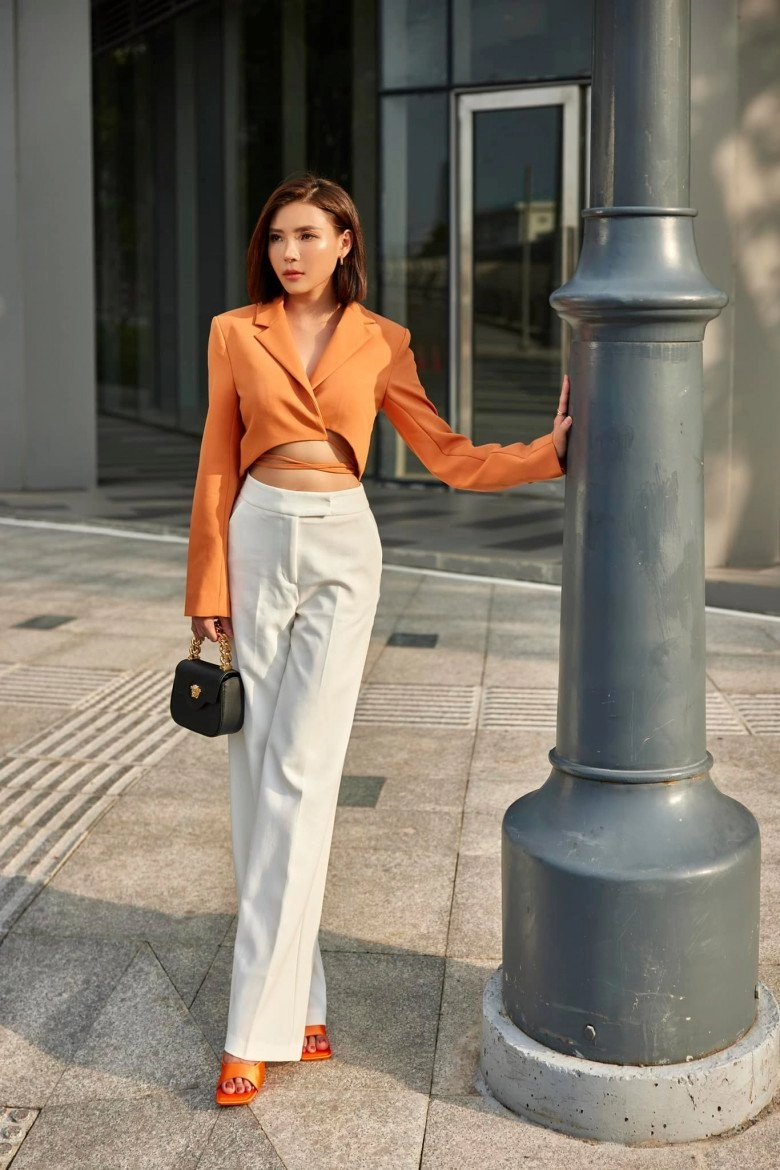 Thúy diễm diện style khoe báu vật model bà xã lương thế thành được khen không ngớt