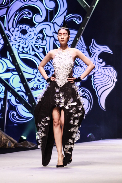 Tiến truyển đăng quang project runway mùa 3