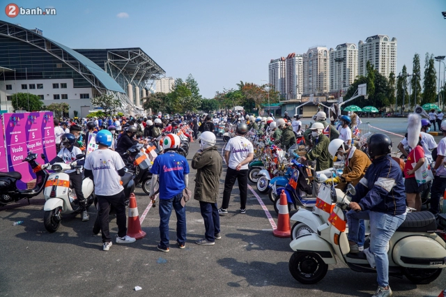 Vespa day 2022 quy tụ hơn 2000 người tham gia tại sài gòn và hà nội