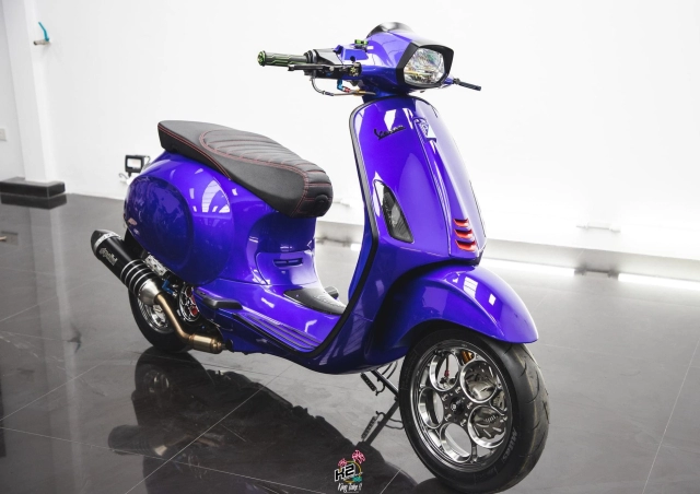 Vespa sprint biến bản thân trở nên khác lạ bằng cặp phuộc có 1 0 2