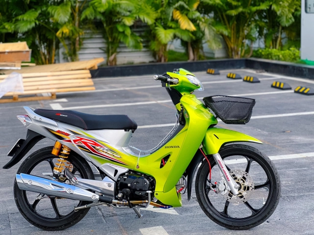 Wave 125 biến hình độc lạ với dàn chân tuyệt chủng